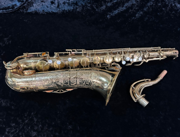 Excellent! Vintage Bundy Tenor Saxophone – Selmer Elkhart IND, Serial #47688